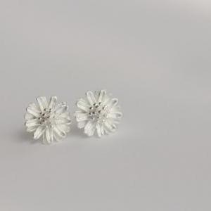 925 Sterling Silver Earrings Golden White Daisy..